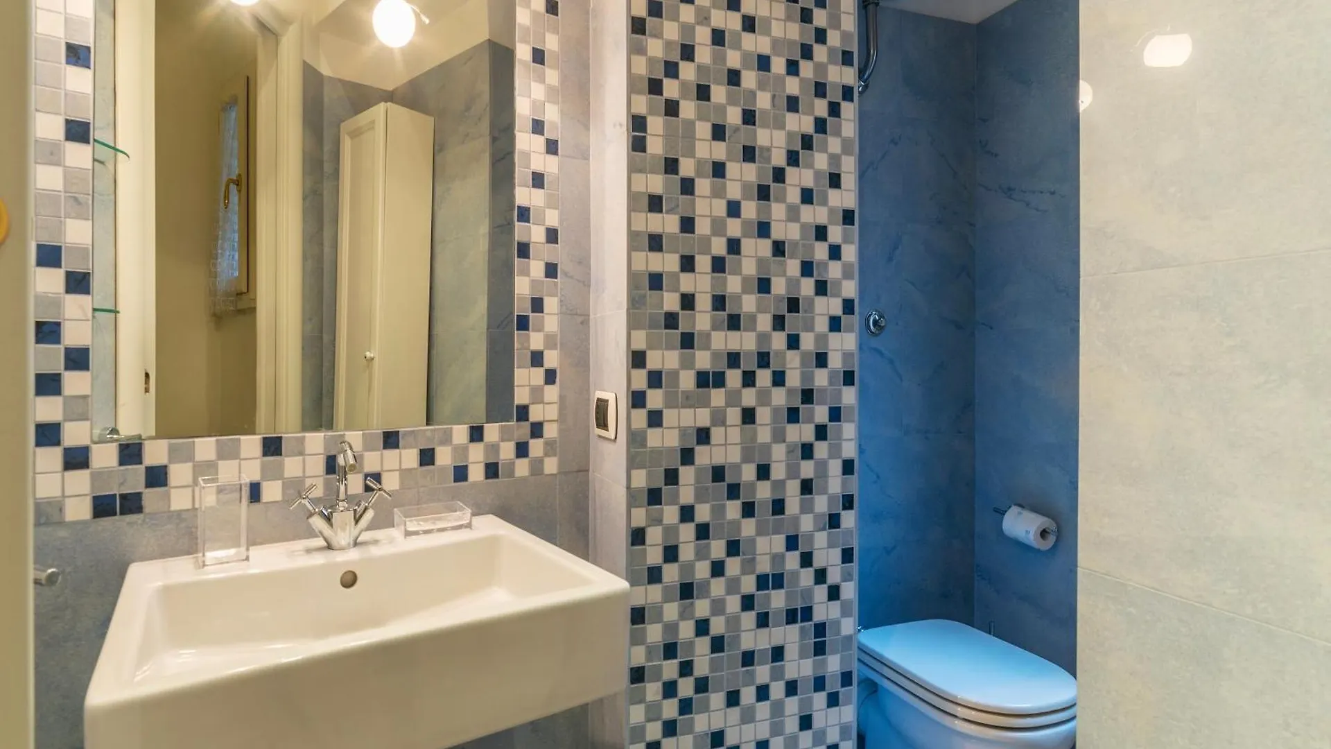 A Due Passi Da Santa Maria Maggiore Apartment ローマ