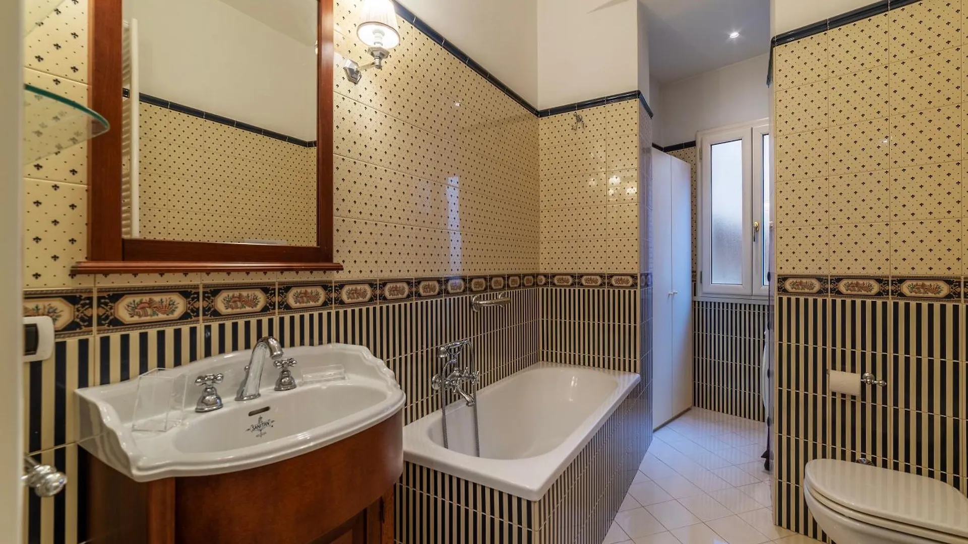 A Due Passi Da Santa Maria Maggiore Apartment ローマ イタリア